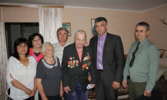Юбилейная награда вручена ветерану Великой Отечественной войны, почетному гражданину Чарышского района